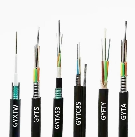 PE o LSZH giacca all'aperto cavo blindato in fibra ottica con G652D fibra e scudo di nastro d'acciaio