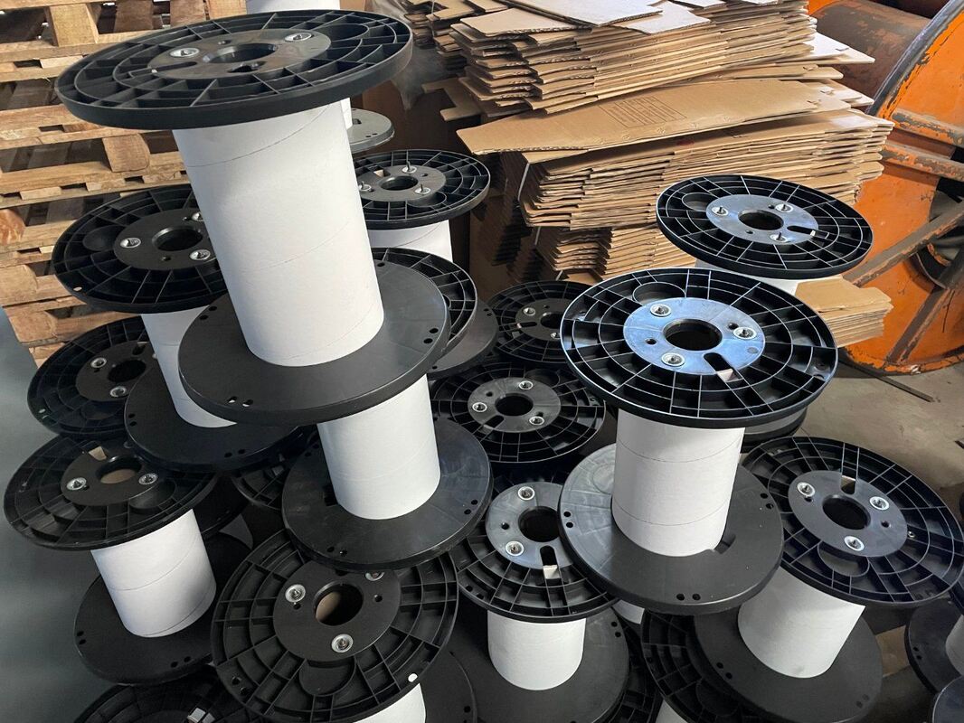 Cavo in fibra ottica aereo per esterni G657A2 con rivestimento confidenziale e resistenza allo schiacciamento intorno a 60-70N