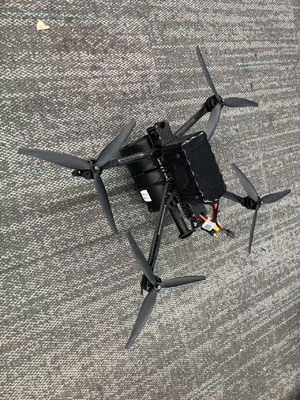 Materiale del rivestimento confidenziale per giacca Drone FPV Quadcopter 25km/rotolo Cablaggio interno-esterno Tipo di connettore FC Per alta resistenza alla trazione