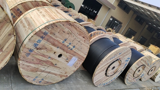 Cavo in fibra ottica aerea GYTAH58 per esterni LSZH Armato